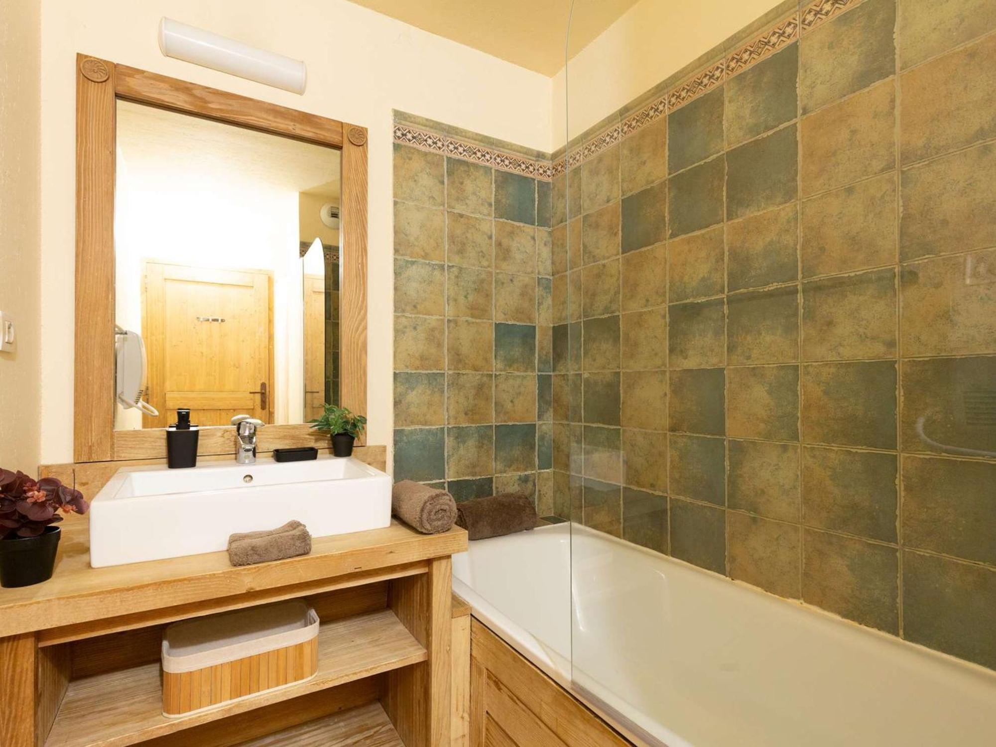 Appartement 10 Pers Avec Piscine, Sauna Et Parking En Centre-Ville De Saint-Lary-Soulan - Fr-1-296-394 المظهر الخارجي الصورة