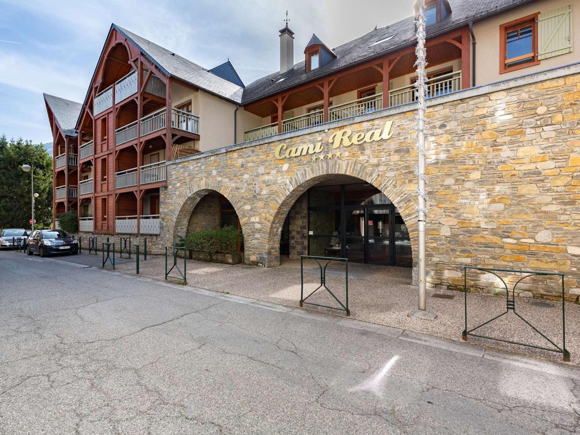 Appartement 10 Pers Avec Piscine, Sauna Et Parking En Centre-Ville De Saint-Lary-Soulan - Fr-1-296-394 المظهر الخارجي الصورة